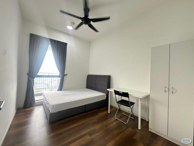 Room for rent in Petaling, Alam Impian