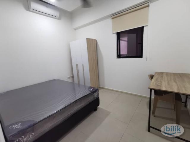 Room for rent in Petaling, Alam Impian