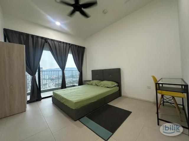 Room for rent in Petaling, Alam Impian