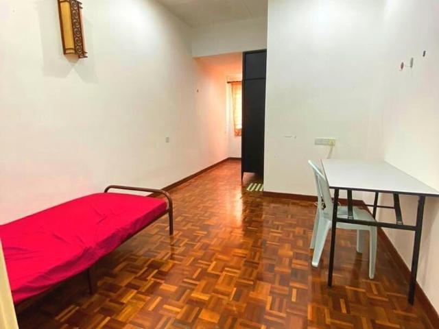 Room for rent in Petaling, Damansara Damai