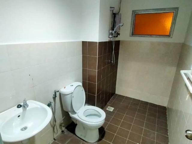 Room for rent in Country Heights Damansara, Kuala Lumpur