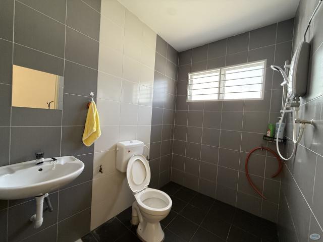 Room for rent in Perak