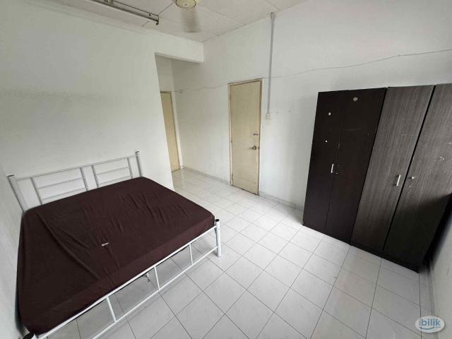 Room for rent in Petaling, Damansara Damai