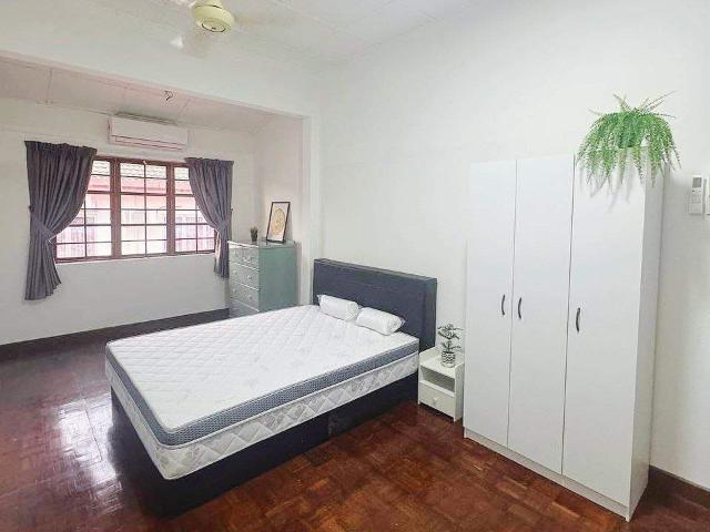 Room for rent in Petaling, Damansara Damai