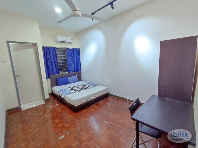 Room for rent in Petaling, Damansara Damai