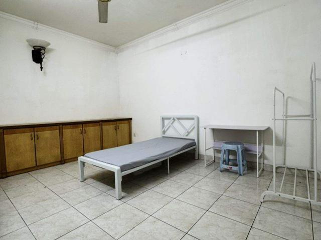 Room for rent in Petaling, Damansara Damai