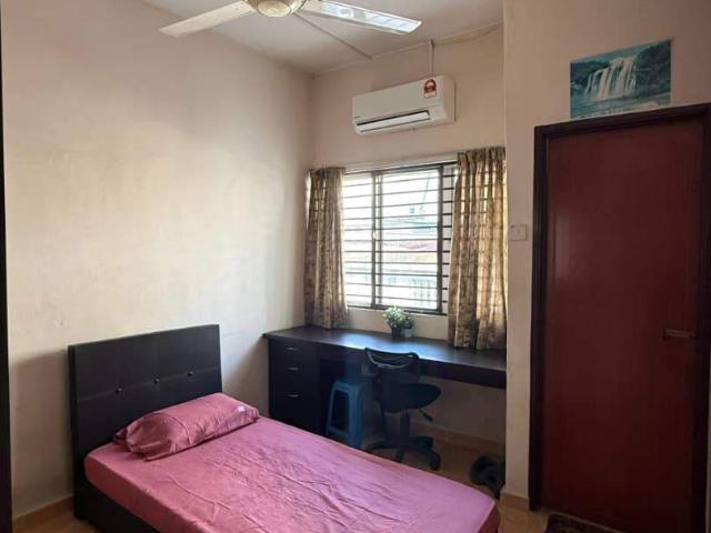 Room for rent in Country Heights Damansara, Kuala Lumpur