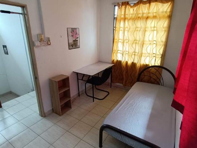 Room for rent in Taman Puchong Prima, Majlis Bandaraya Subang Jaya