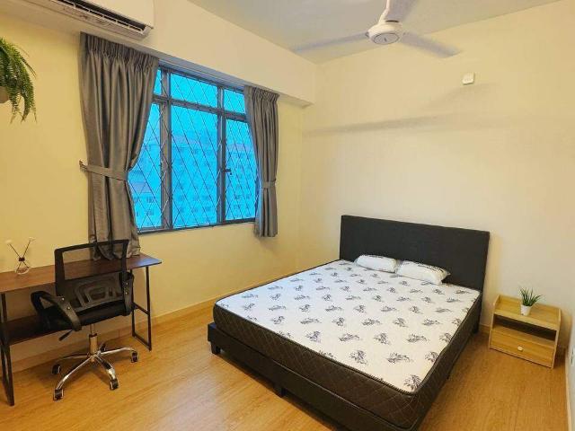 Room for rent in Petaling, Damansara Damai