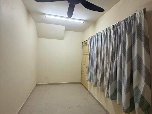 Room for rent in Petaling, Damansara Damai