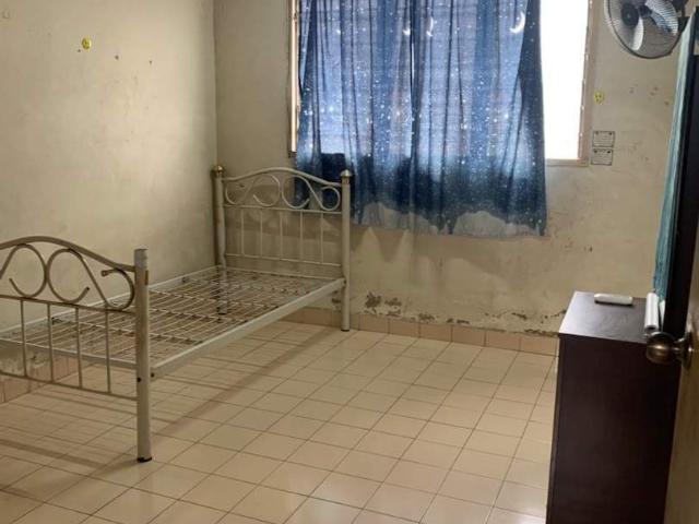 Room for rent in PJU 6, Petaling Jaya