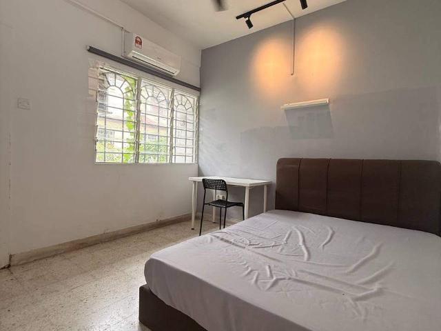 Room for rent in Petaling, Subang Jaya