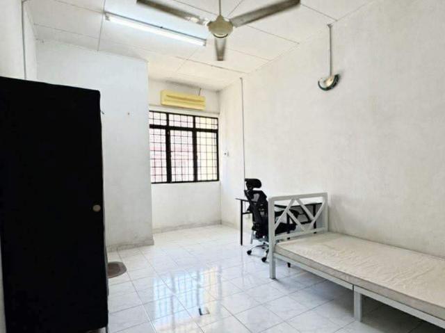 Room for rent in Country Heights Damansara, Kuala Lumpur