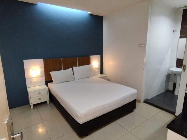 Room for rent in Petaling, Alam Impian