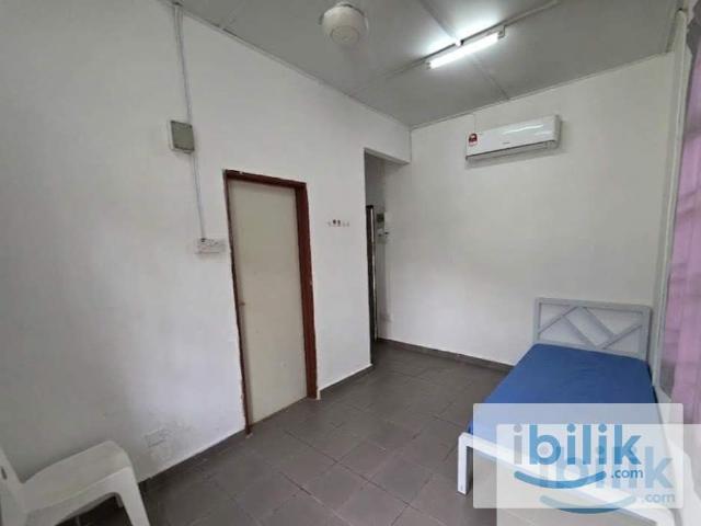 Room for rent in Petaling, Alam Impian