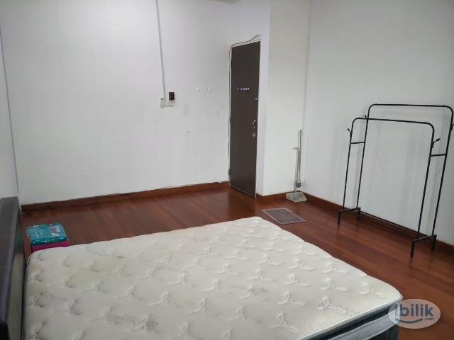 Room for rent in Seksyen 35, Shah Alam