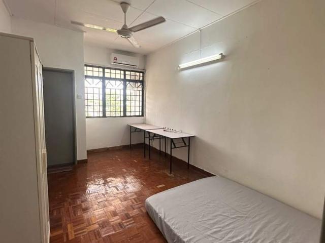 Room for rent in Petaling, Damansara Damai