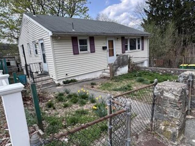 House for sale in Waterbury, Connecticut