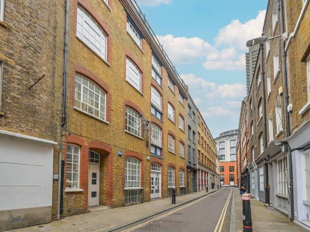 Apartment for rent in West Smithfield, Lyons