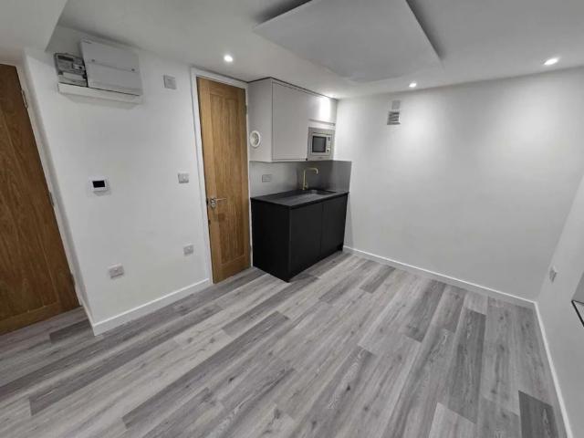 Studio for rent in Brunswick, Brighton & Hove