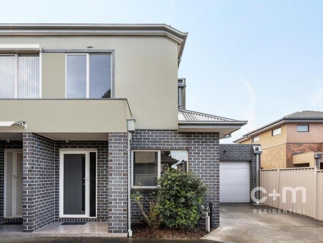 Townhouse for sale in Camerons Creek, Victoria