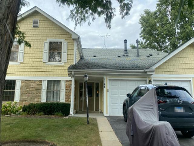 Condo for sale in Wheeling, Illinois