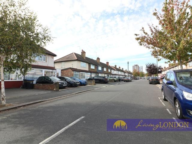 House for rent in Upper Edmonton, Greater London