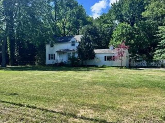 House for sale in Avenel, New Jersey