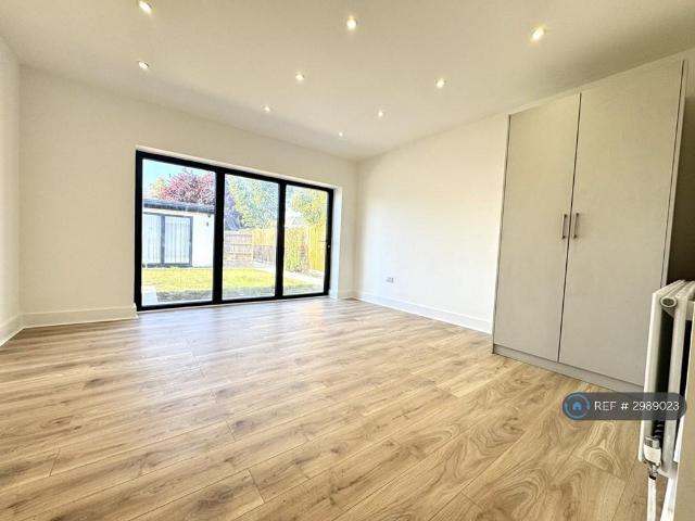 House for rent in Lane, Greater London