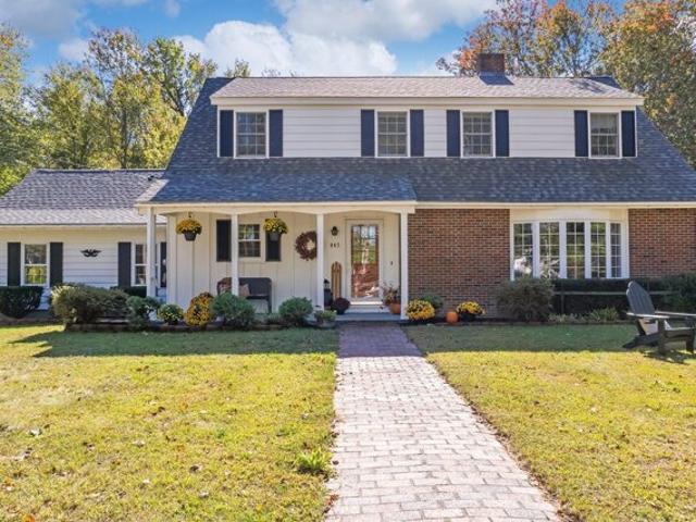 House for sale in Topsham, Sagadahoc County