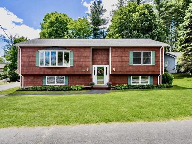 House for sale in Tyngsboro, Massachusetts