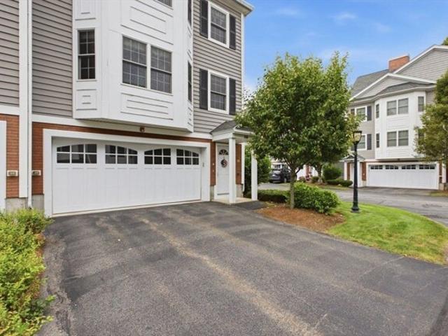 Condo for sale in Lowell, Massachusetts