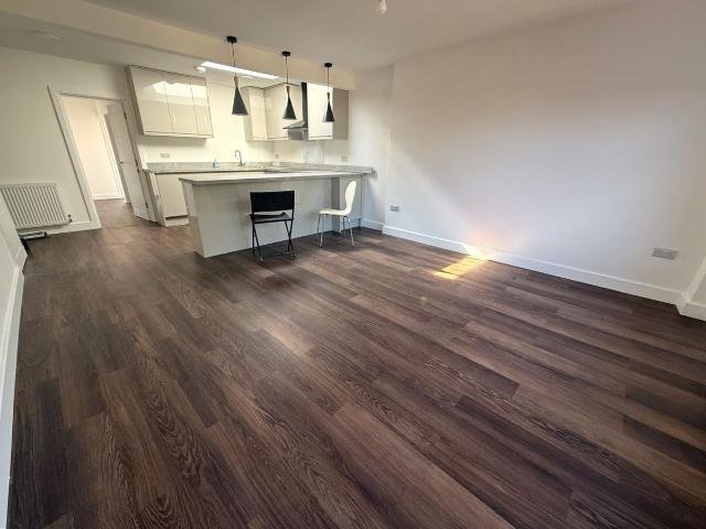 Apartment for rent in North Feltham, Greater London