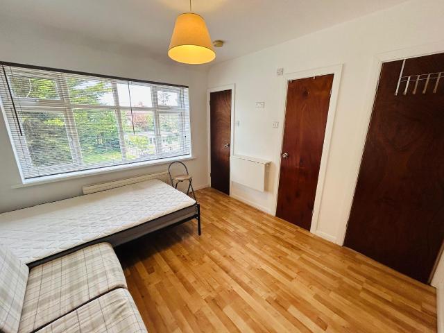 Studio for rent in London Borough of Ealing, Greenford