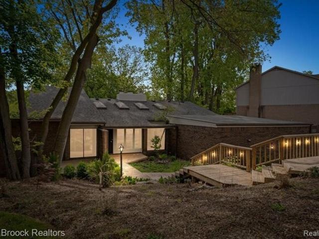 House for sale in Bloomfield Hills
