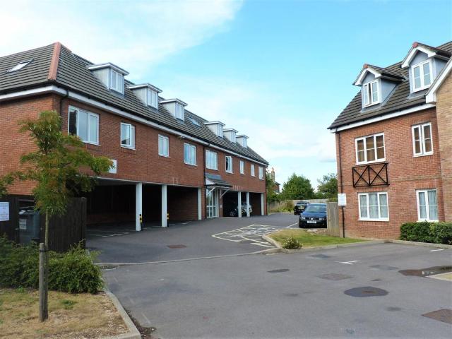 Apartment for rent in Lower Swanwick, Fareham