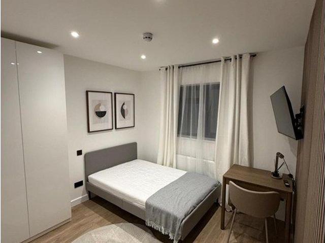 Room for rent in The Wrythe, Greater London