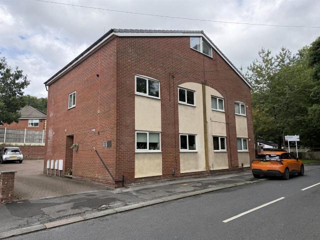 Apartment for rent in Hockley, Poynton
