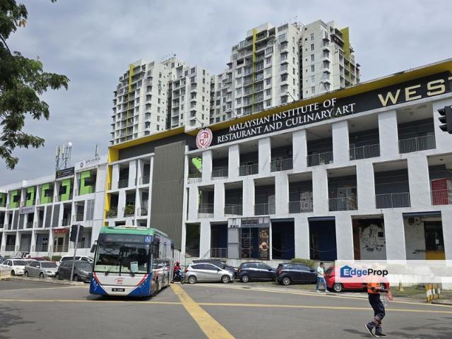 Shop for rent in Country Heights Damansara, Kuala Lumpur