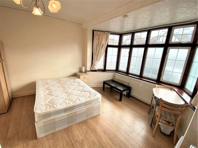 Studio for rent in Preston, Greater London