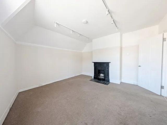Apartment for rent in Littlecote, West Sussex