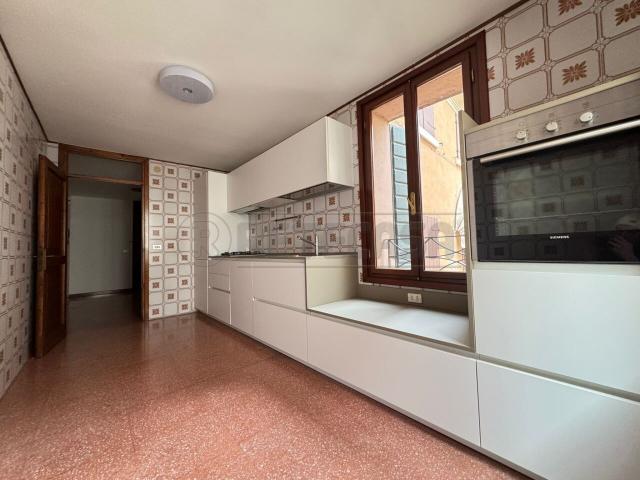 Appartamento in affitto a Pilastroni, Bassano Del Grappa