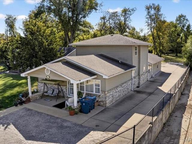 House for sale in Maryland Heights, Missouri