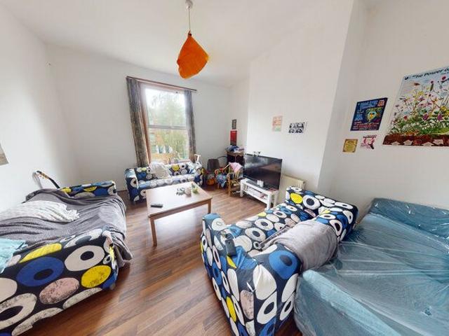 House for rent in Hyde Park, West Yorkshire