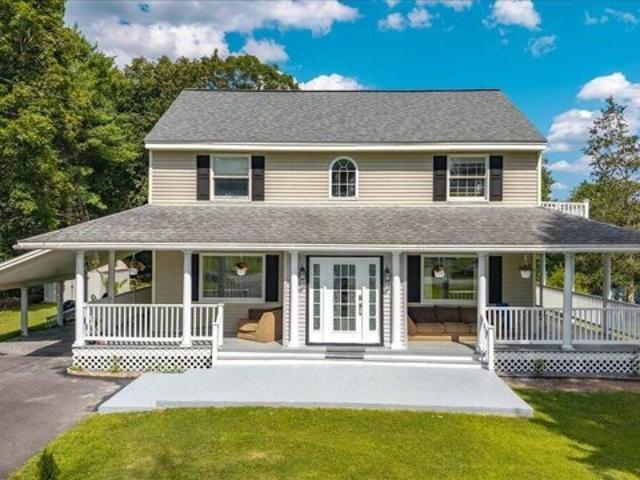 House for sale in Ballston Lake