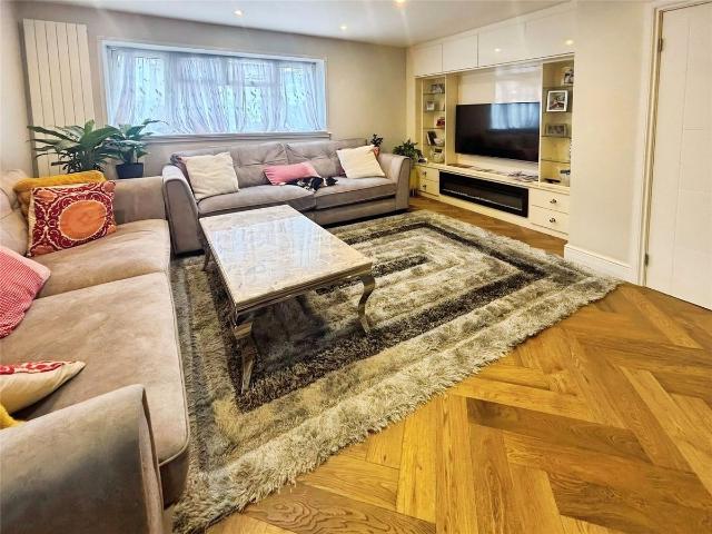 House for rent in London Borough of Hounslow, Greater London