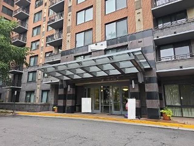 Condo for sale in Alexandria