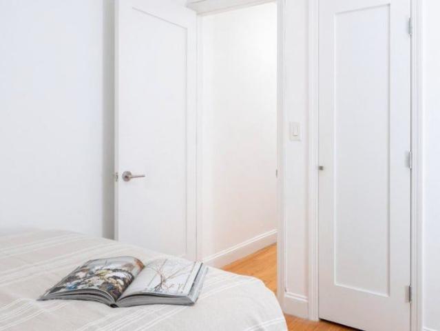 Room for rent in Arverne, New York