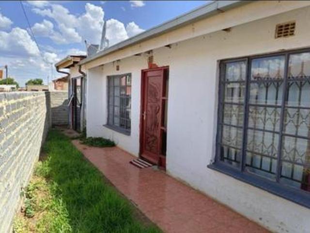 House for sale in Orange Farm