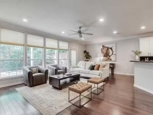 Condo for rent in Dallas